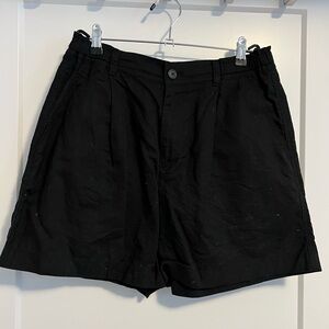 Uniqlo shorts. Size: M. Colour: black.